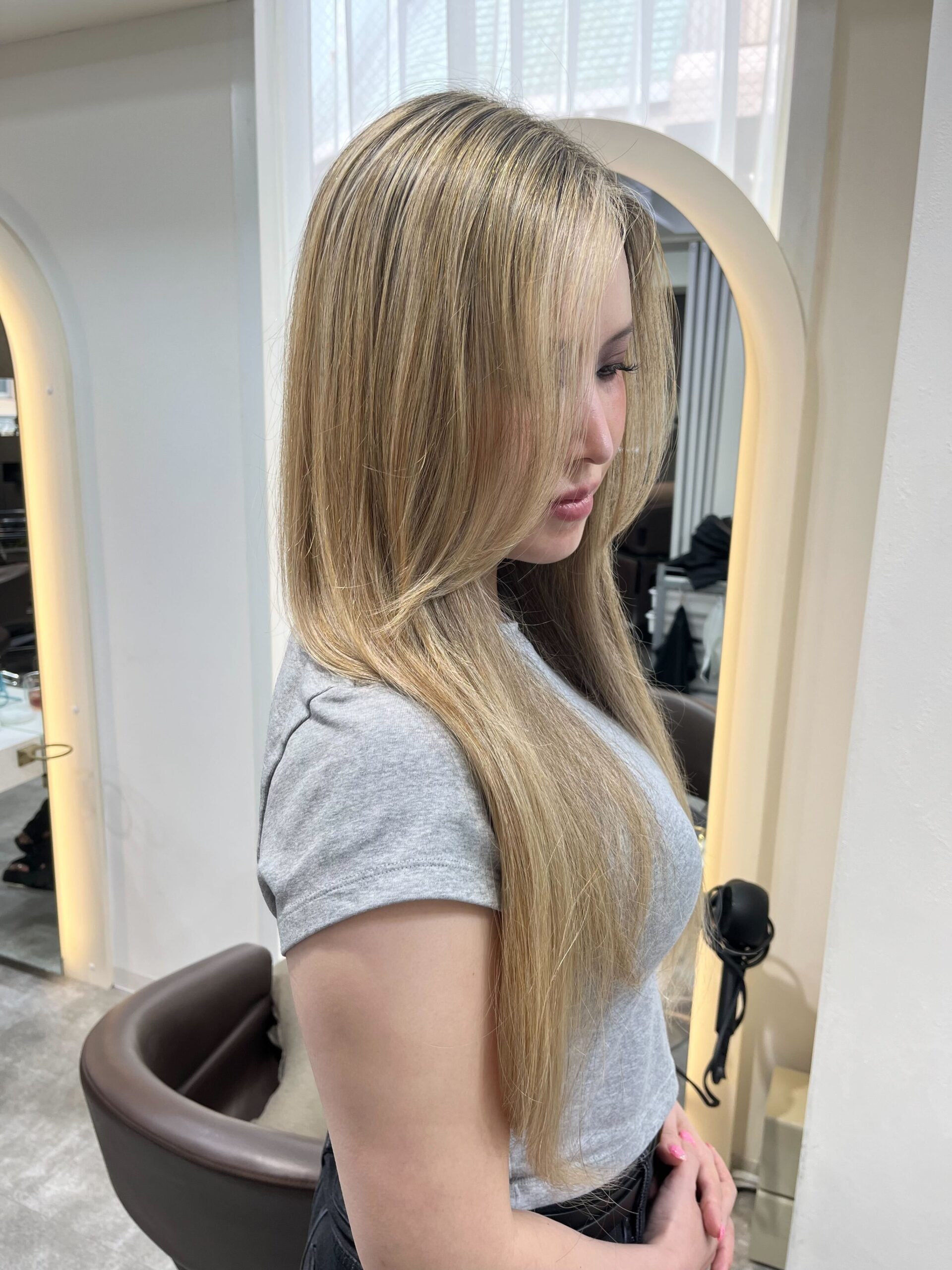 Highlights and balayage color result at BORDERLESS SALON in Tokyo